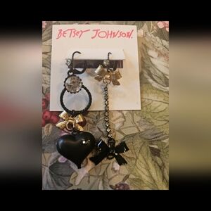 Betsey Johnson Black and Gold Heart Bow Earrings